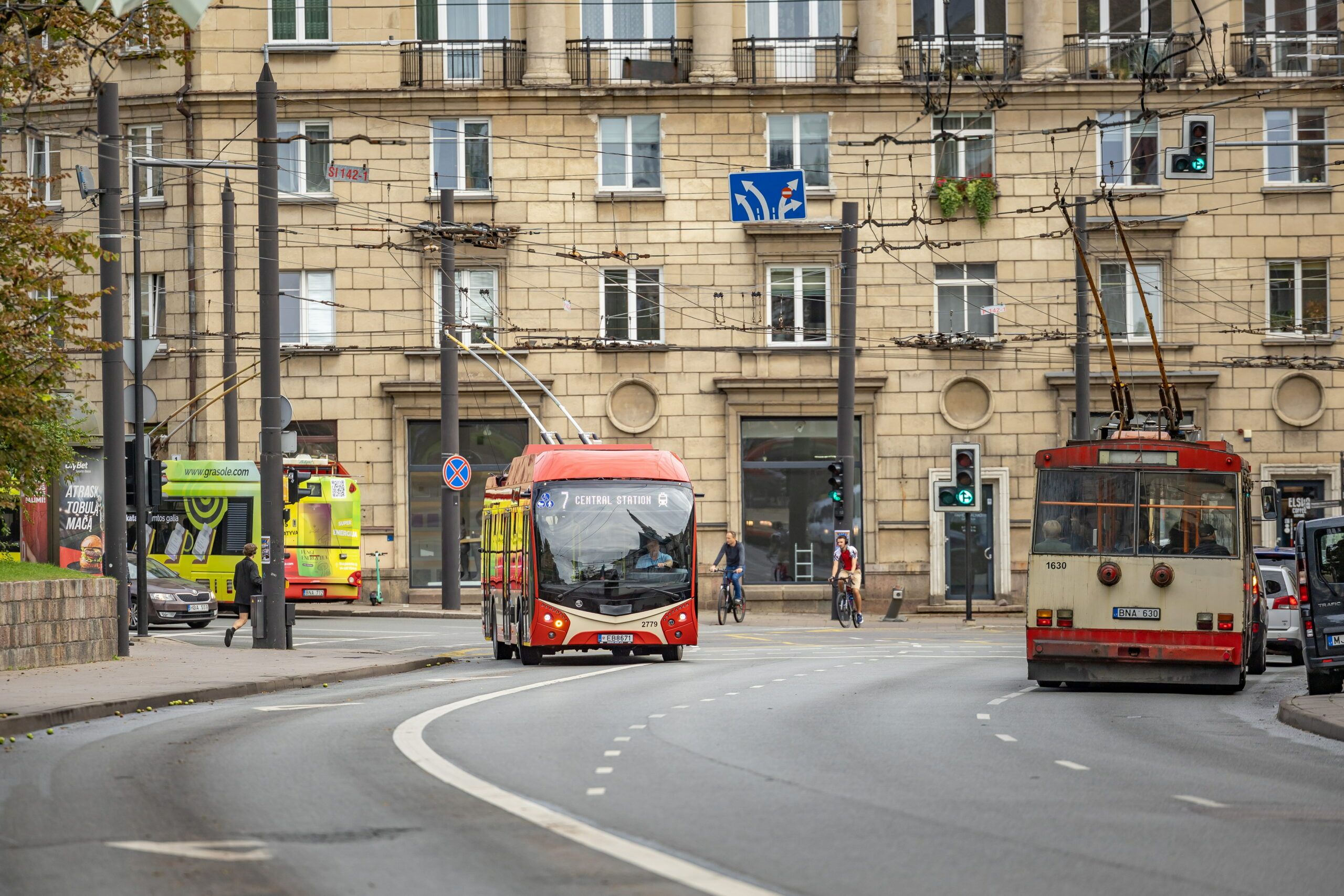 Autobusai (1)