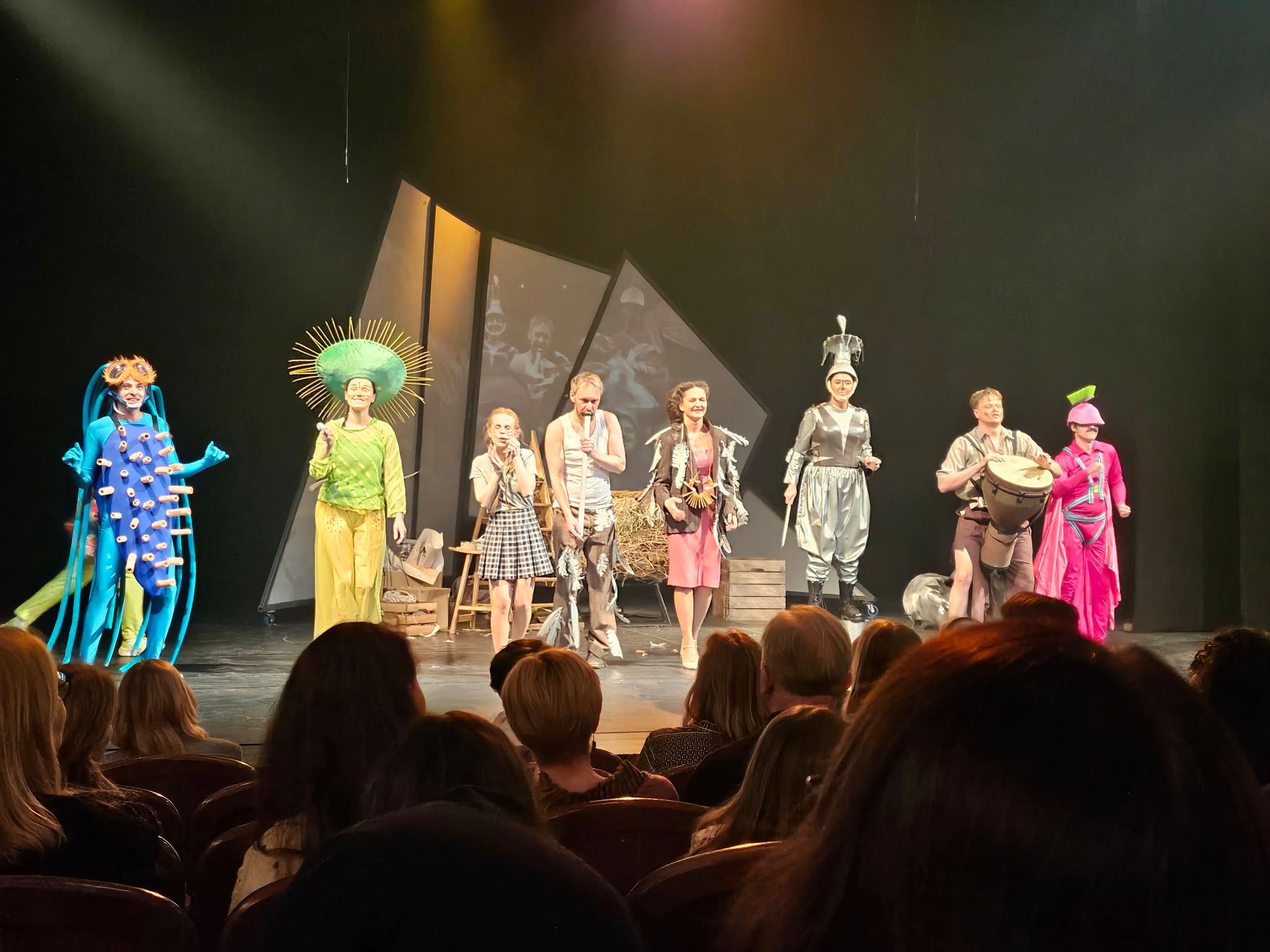 29 Vilniaus Senojo Teatro Spektaklis Mano Tėtė   Skrajūnas Rasma Raudonienė